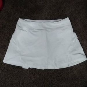 Lululemon white size 8 tall tennis skirt